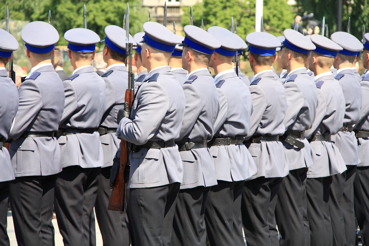 最新交警反光制服，安全、科技與時尚的三重保障