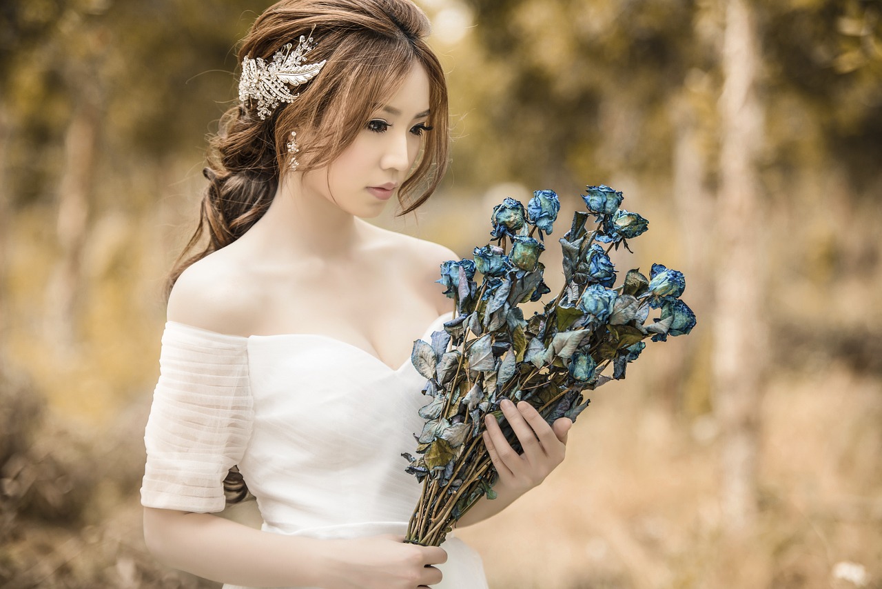 花蠻兒厲慕寒，命運(yùn)交織與情感碰撞的最新章節(jié)