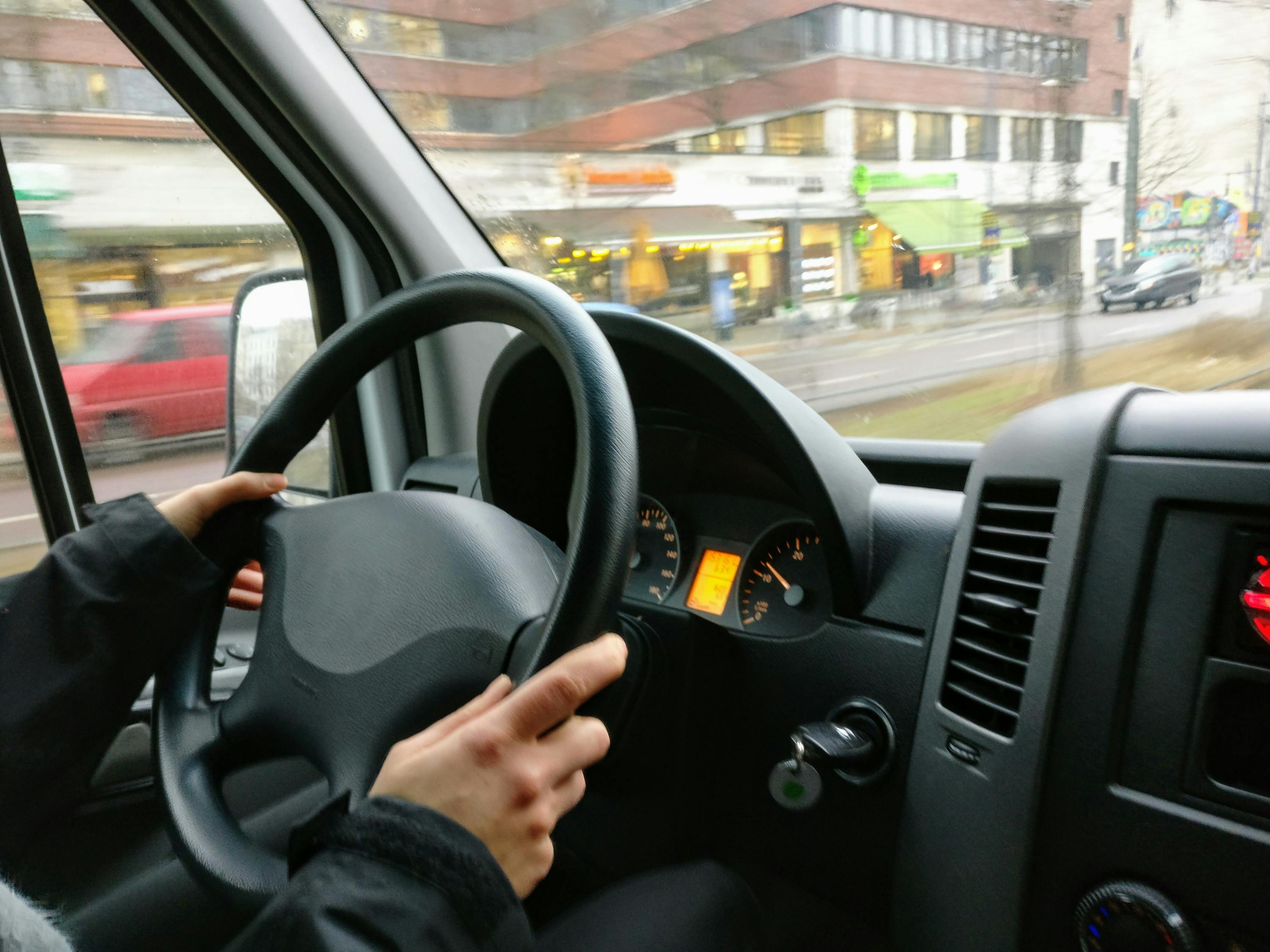 移動(dòng)洗車機(jī)價(jià)格及市場(chǎng)趨勢(shì)深度解析