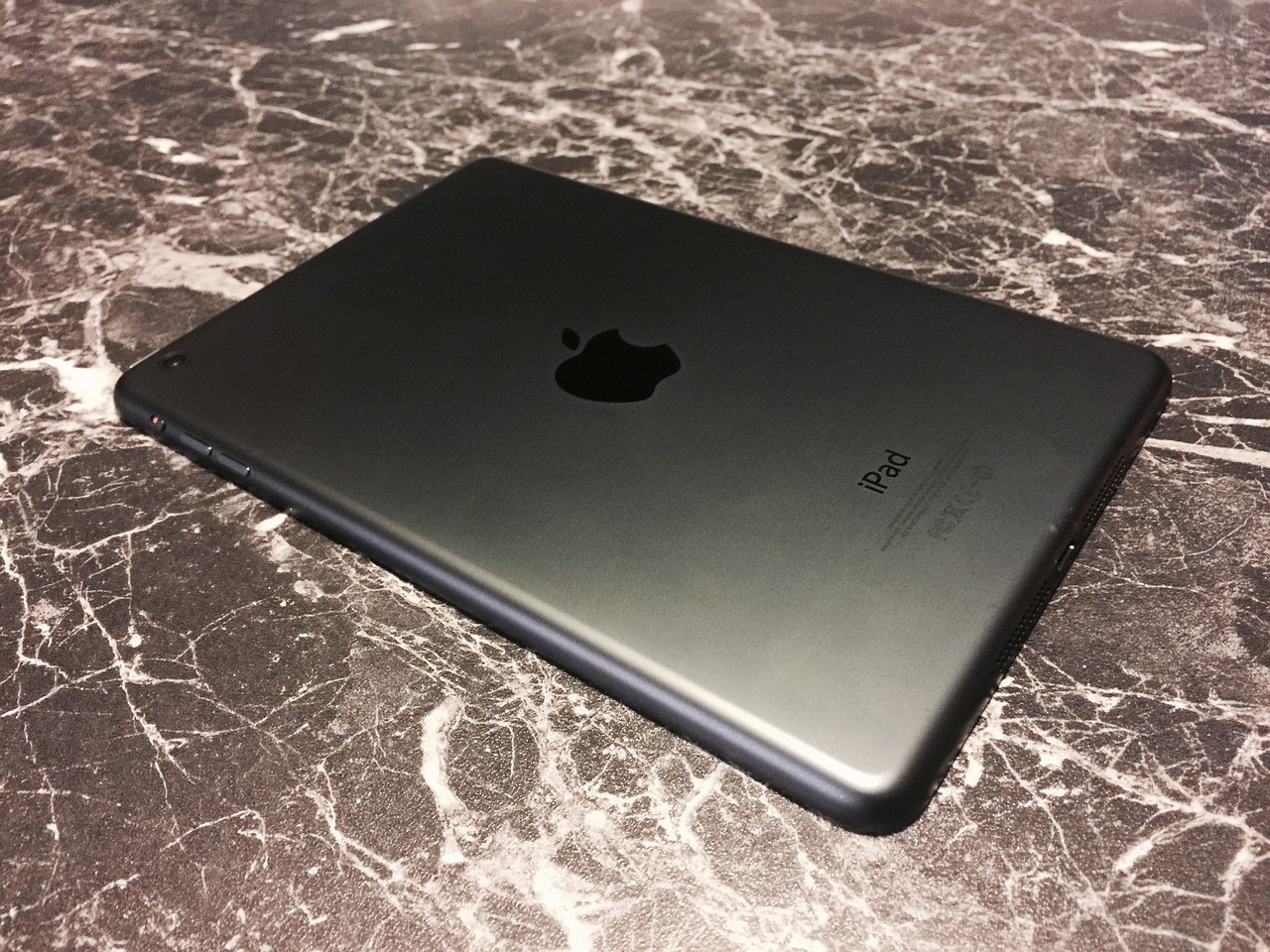 蘋果最新款iPad型號(hào)揭曉，技術(shù)與設(shè)計(jì)的完美融合之作。