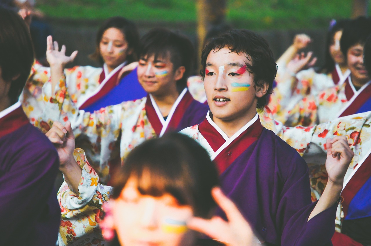 幼兒舞蹈小男孩炫舞風(fēng)采，精彩表演展現(xiàn)魅力