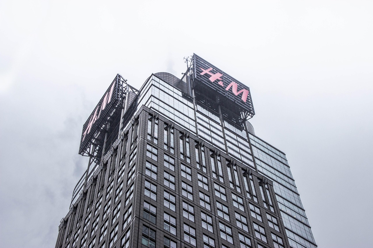 中國上市百貨市場現(xiàn)狀及未來發(fā)展趨勢分析