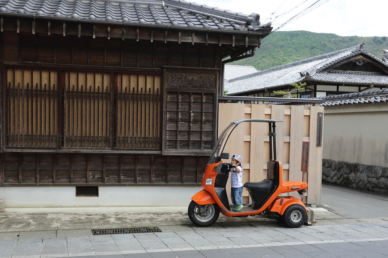 全封閉電動(dòng)三輪車(chē)價(jià)格詳解及圖片大全，深度解析三輪車(chē)的價(jià)格與圖片信息